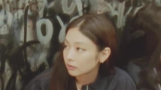 منتشر شده از جنی برای برند Adidas Originals