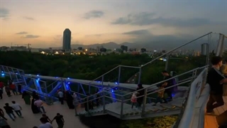 پل طبیعت تهران