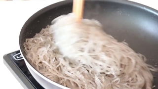 طرز تهیه نودل گوشت