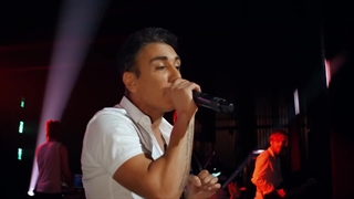 تجربه کن و عقل و عشق (اجرای زنده در کنسرت) - شادمهر عقیلی