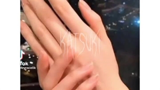 دست های استخونی( ；∀；)