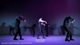 اجرای هیونجین اسکیز(استری کیدزstray kids) به عنوان ارتیست ماه در studio choom