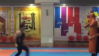 آموزش مبارزه در مشهد توسط استاد رضا زیبایی