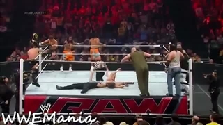کشتی کج شش به شش بین The Shield & Waytt Famely vs The Usos & Goldast & Cody Rhodes &Cm Punck & Brayen در raw 2013