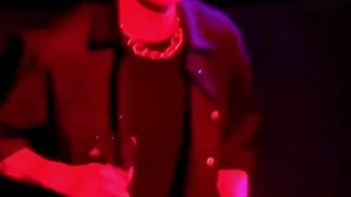 قراره رو این تا دو هفته قفلی باشم-