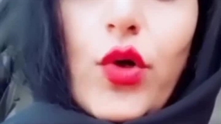 یک عدد هیتر عجوزه ی فشاری:)))(کپشن/کپی اجباری/برسه دستش)