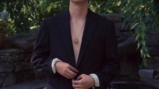 ایشون کراش جدیدمه^^…اسمش تهیونگه و از گروه بی تی اسه^_^