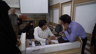 سال‌ها جهاد در مسیر سلامت مردم / از خدمت در مناطق دورافتاده و محروم تا طبابت در جوار آستان امام رئوف(ع)