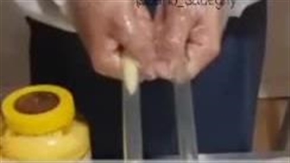 اگر خودتان و فرزندانتان را دوست دارید از دادن این سم خوداری کنید. روغن صنعتی