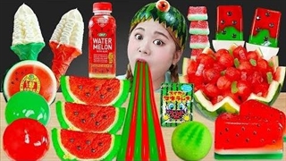 اسمرفود هیو ( هایو asmr HiU ) : چالش خوردن دسر و بستنی هندوانه ای ( موکبانگ ) - موج کره ای