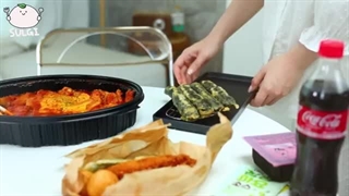 اسمر بوکی _ مرغ سوخاری و نودل برای سرگرمی