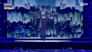 اجرای کامل MAMA زیروبیسوان با اهنگ های IN BLOOM+TAKE MY HAND+CRUSH کیفیت 1080