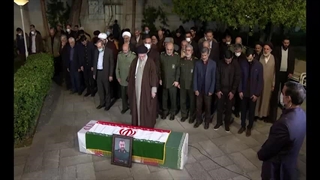 اقامه نماز بر پیکر سردار شهید سید رضی موسوی توسط حضرت آیت الله العظمی امام خامنه ای