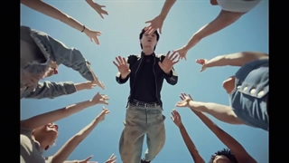 موزیک ویدیو آهنگ تری-دی ₊✩‧₊˚౨정국ৎ˚₊✩‧₊ (به همراه جک هارلو)