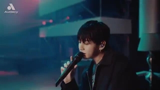 اجرای جونگکوک درAudacy(اسم اهنگ درکپ)