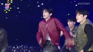 اجرای یونجون عضو گروه TXT با آهنگ 3D «سه بعدی» از جونگ کوک در جشنواره موسیقی SBS Gayo 2023