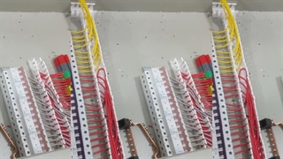 ساخت و مونتاژ انواع تابلو برق صنعتی