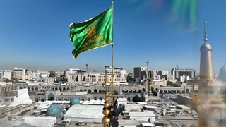 حرم مطهر رضوی گل باران به مناسبت بعثت حضرت محمد صلی الله علیه و آله و سلم