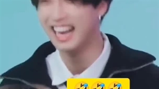 این داستان وقتی سونگمین بی تربیت میشه ‌جواب هاش و خنده هیونجین خخخخخ